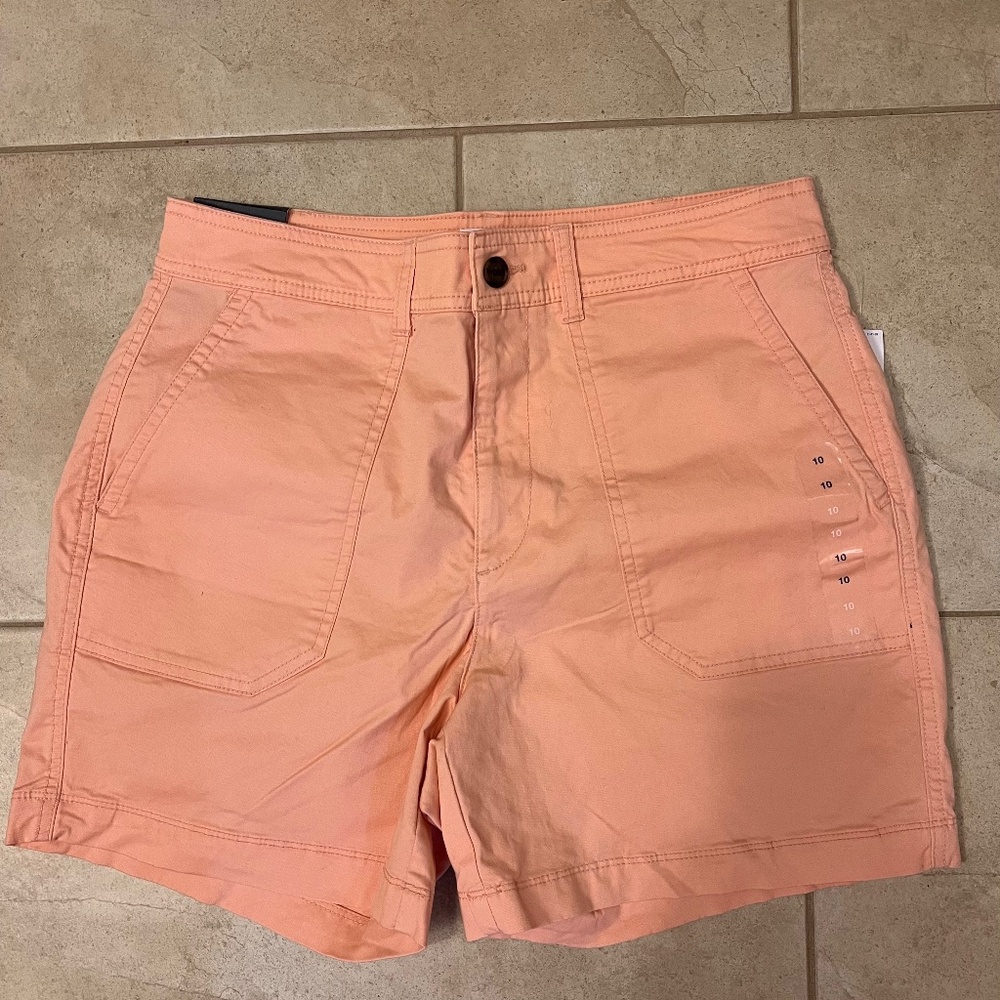 GAP shorts